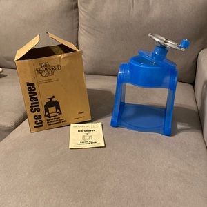 Pampered Chef One Ice Shaver in blue